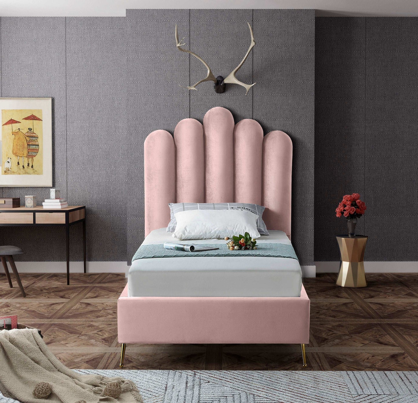 Lily - Bed